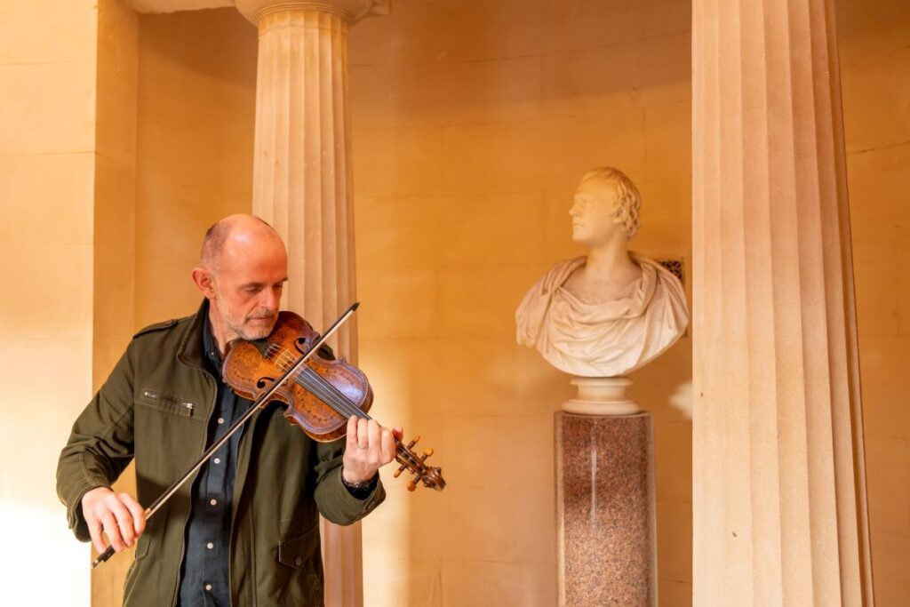 Duncan Chisholm with the Gregg Fiddle. 