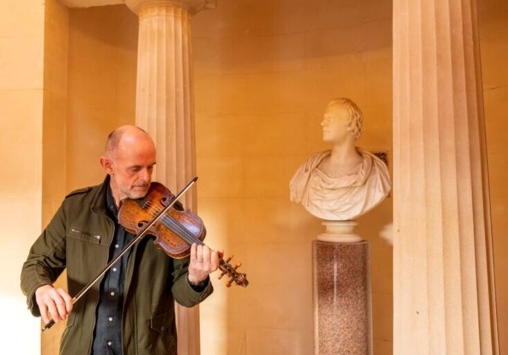 Duncan Chisholm with the Gregg Fiddle. 